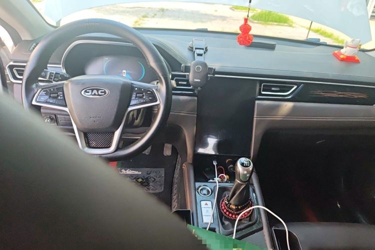 Used JAC Group J7 2020 1.5T Manual Overdrive Version Center Console
