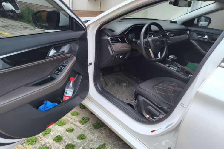 Used JAC Group J7 2020 1.5T CVT Superior Trim Driver Seat