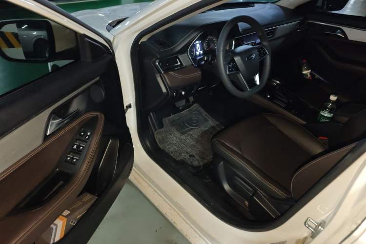 Used JAC Group J7 2020 1.5T CVT Elite Model Driver Seat