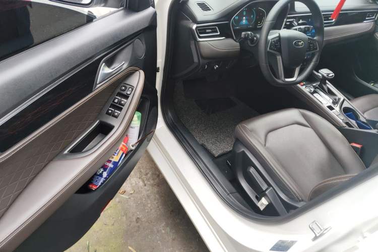 Used JAC Group J7 2020 1.5T CVT Superior Trim Driver Seat