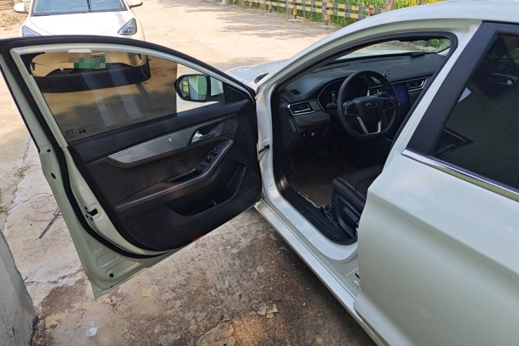 Used JAC Group J7 2020 1.5T CVT Elite Model Driver Seat