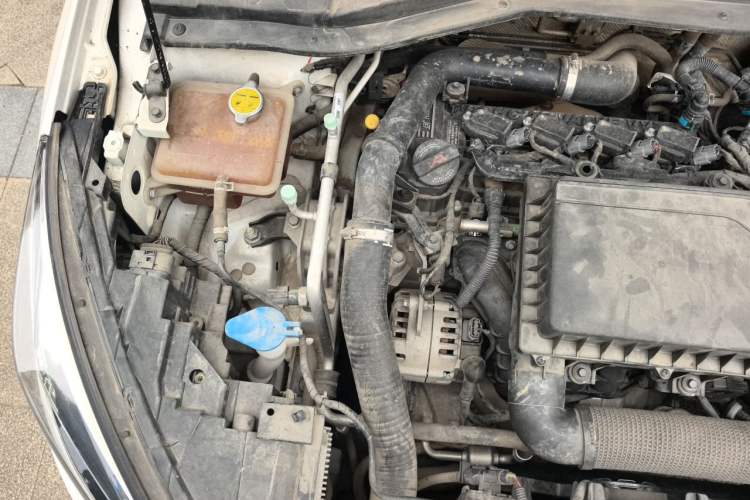 Used JAC Group J7 2020 1.5T Manual Elite Edition Engine Bay Right