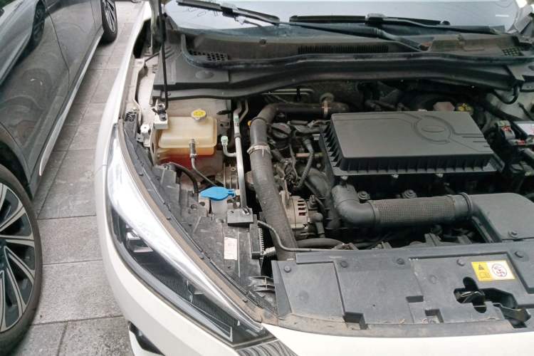 Used JAC Group J7 2020 1.5T CVT Elite Model Engine Bay Right