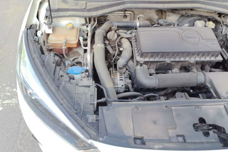 Used JAC Group J7 2020 1.5T CVT Superior Trim Engine Bay Right