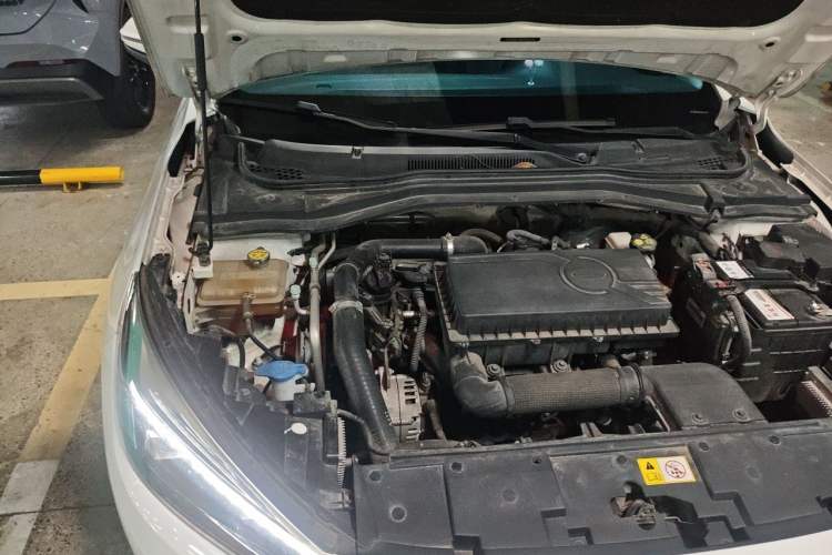 Used JAC Group J7 2020 1.5T CVT Superior Trim Engine Bay Right