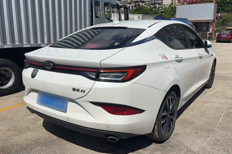Used JAC Group J7 2020 1.5T CVT Superior Trim Exterior 4