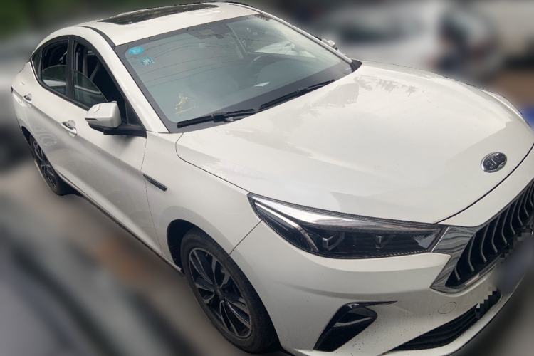 Used JAC Group J7 2020 1.5T CVT Elite Model Front Right 45 Deg