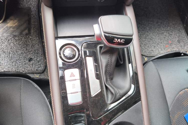 Used JAC Group J7 2020 1.5T CVT Superior Trim Gear Lever