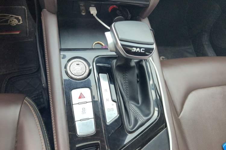 Used JAC Group J7 2020 1.5T CVT Superior Trim Gear Lever