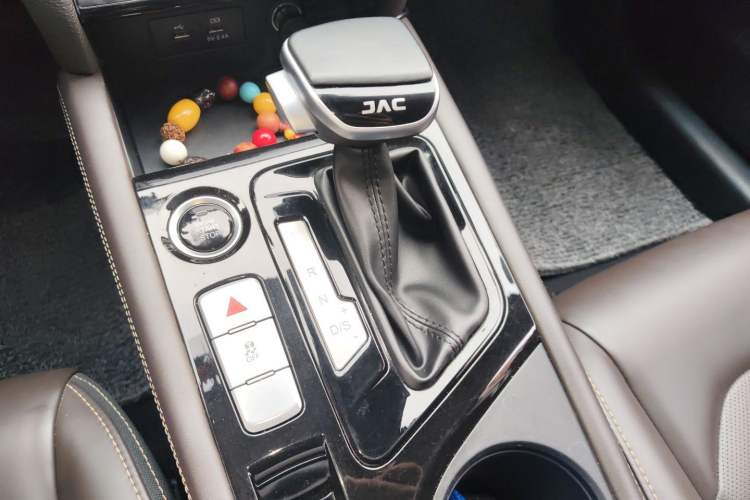 Used JAC Group J7 2020 1.5T CVT Superior Trim Gear Lever