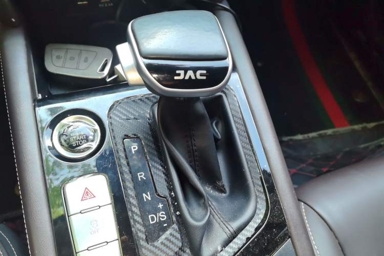 Used JAC Group J7 2020 1.5T CVT Superior Trim Gear Lever
