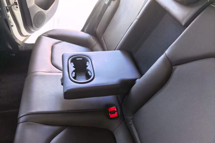 Used JAC Group J7 2020 1.5T CVT Beyond+ Trim Interior 1