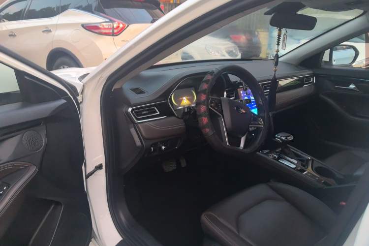Used JAC Group J7 2020 1.5T CVT Superior Trim Interior 2