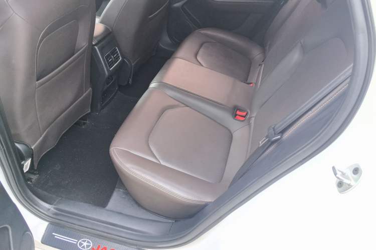 Used JAC Group J7 2020 1.5T CVT Superior Trim Interior 5