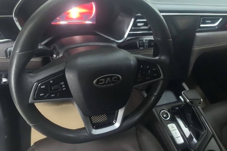 Used JAC Group J7 2020 1.5T CVT Superior Trim Interior 6