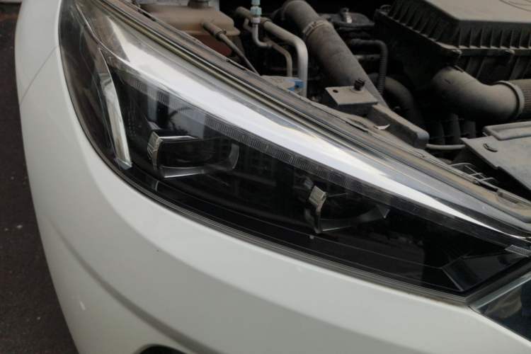 Used JAC Group J7 2020 1.5T CVT Elite+ Trim Right Front Headlight