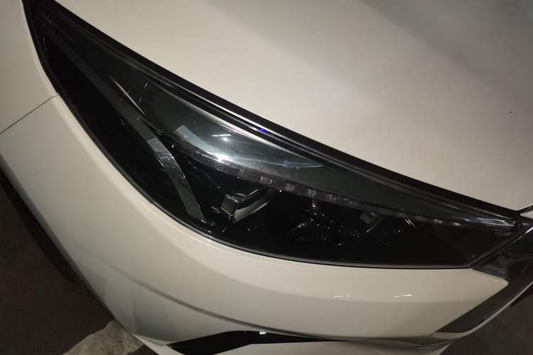 Used JAC Group J7 2020 1.5T CVT Superior Trim Right Front Headlight