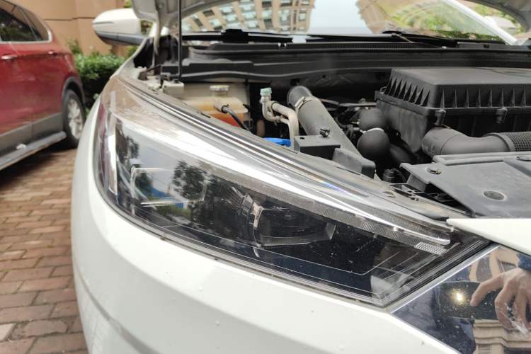 Used JAC Group J7 2020 1.5T CVT Superior Trim Right Front Headlight
