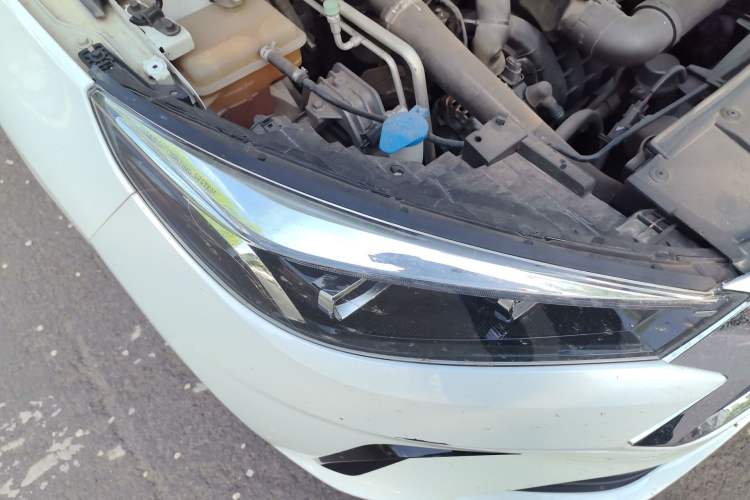 Used JAC Group J7 2020 1.5T CVT Superior Trim Right Front Headlight