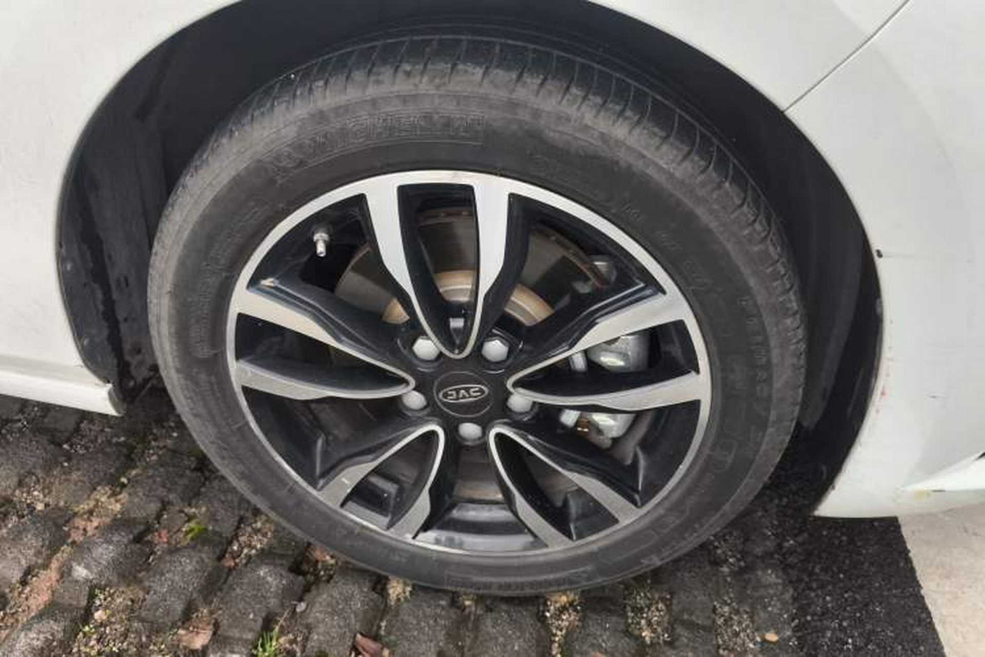 Used JAC Group J7 2020 1.5T CVT Dream Edition Right Front Wheel Hub