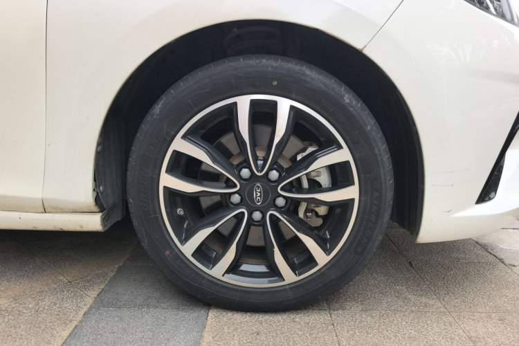 Used JAC Group J7 2020 1.5T Manual Elite Edition Right Front Wheel Hub