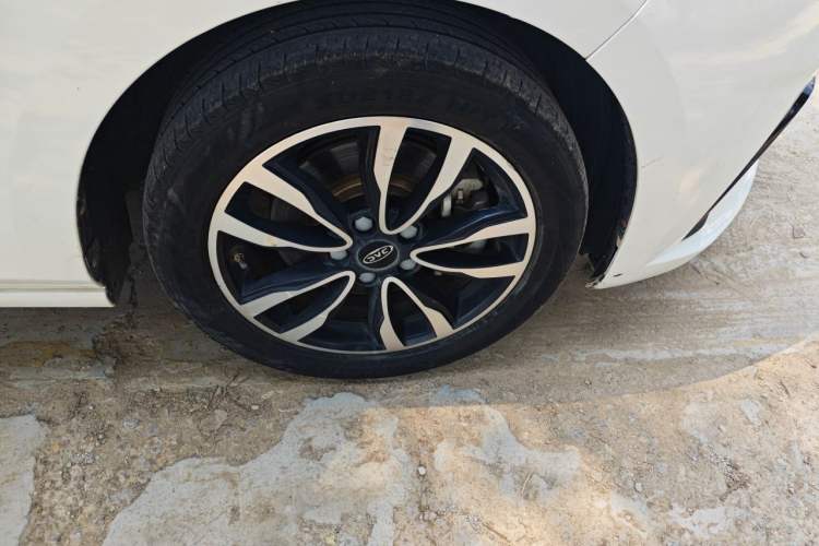 Used JAC Group J7 2020 1.5T CVT Elite Model Right Front Wheel Hub