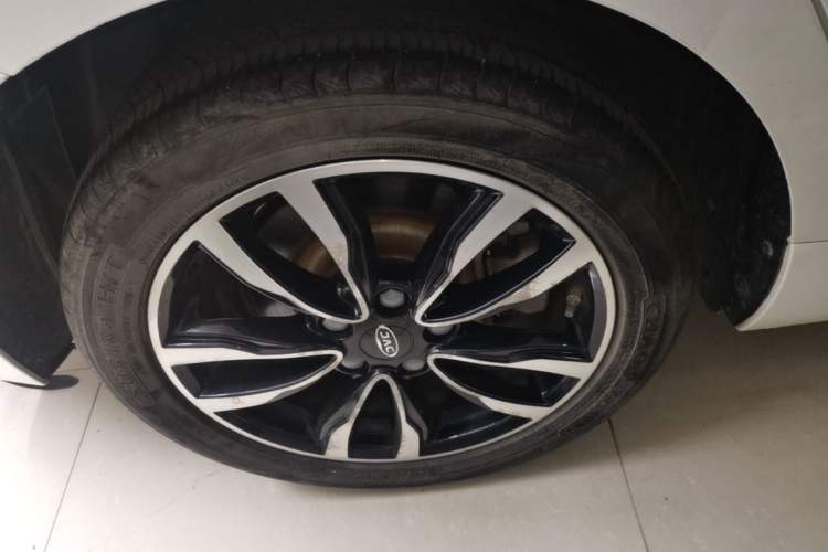 Used JAC Group J7 2020 1.5T CVT Elite Model Right Rear Wheel Hub