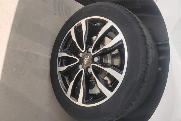 Used JAC Group J7 2020 1.5T CVT Beyond+ Trim Right Rear Wheel Hub