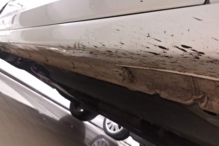 Used JAC Group J7 2020 1.5T CVT Elite Model Right Side Sill