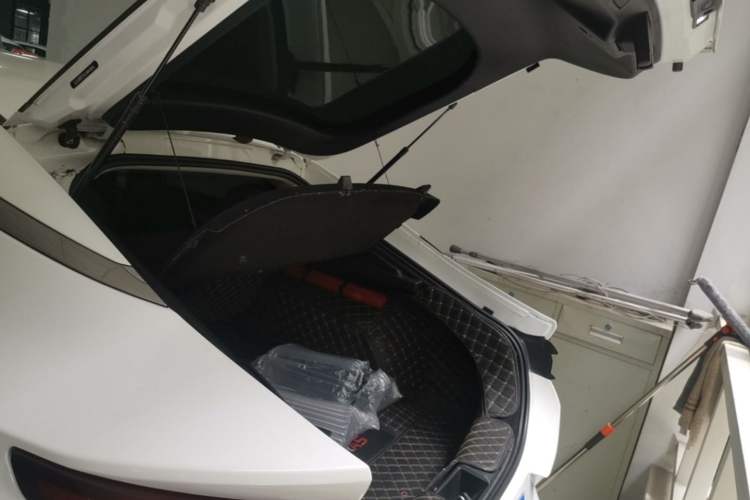 Used JAC Group J7 2020 1.5T CVT Elite Model Trunk