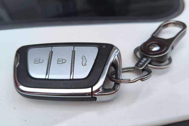 Used JAC Group J7 2020 1.5T CVT Superior Trim Vehicle Key