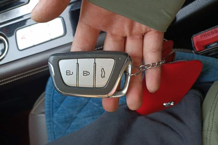Used JAC Group J7 2020 1.5T CVT Superior Trim Vehicle Key