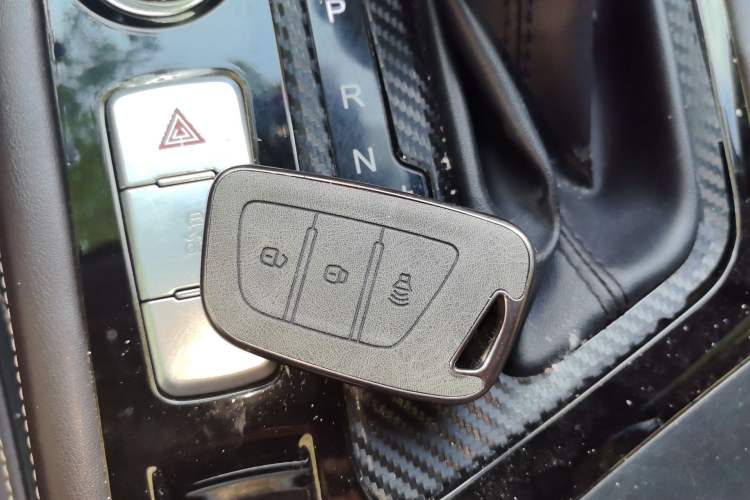 Used JAC Group J7 2020 1.5T CVT Superior Trim Vehicle Key