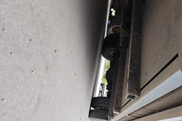 Used JAC Group Kaida U7  Chassis Front Left