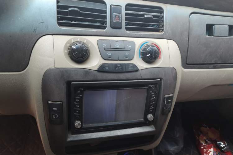 Used JAC Group Refine 2008 2.4L Colorful Journey Gasoline Manual Standard Version HFC4GA1-C Audio And AC Panel