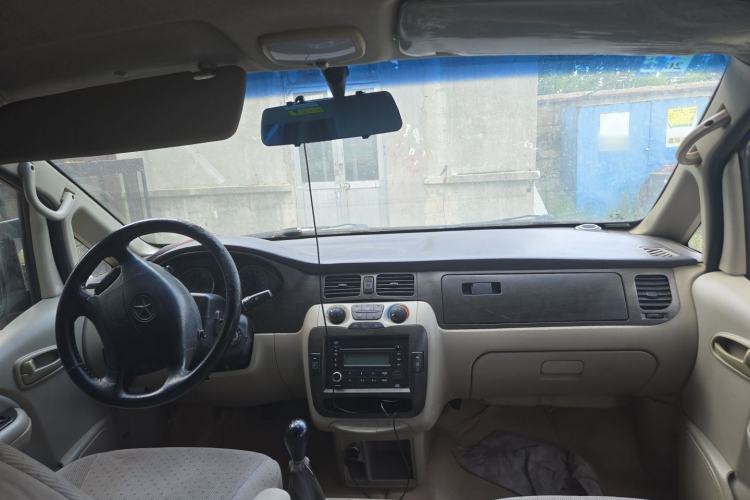 Used JAC Group Refine 2008 2.4L Colorful Journey Gasoline Manual Standard Version HFC4GA1-C Center Console