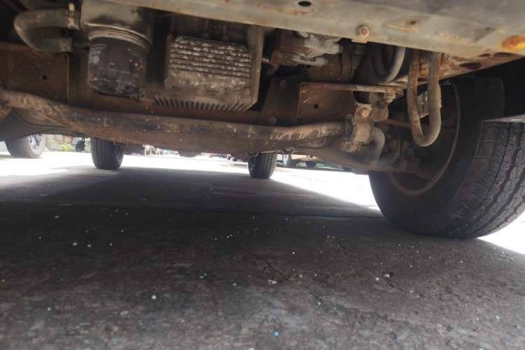 Used JAC Group Refine 2008 2.0L Shuttle Gasoline Basic Version with Single Air Conditioner Chassis Front