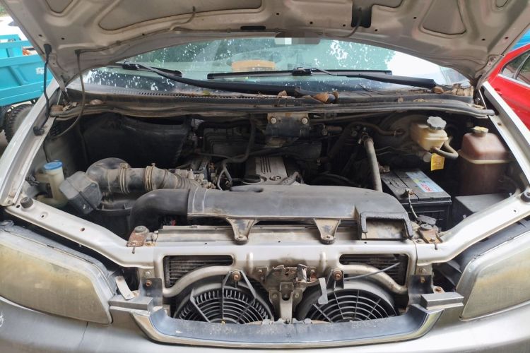 Used JAC Group Refine 2008 2.0L Shuttle Gasoline Basic Version with Single Air Conditioner Engine Bay
