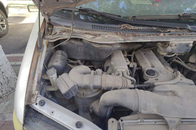 Used JAC Group Refine 2008 2.4L Colorful Journey Gasoline Manual Basic Version HFC4GA1-C Engine Bay Right