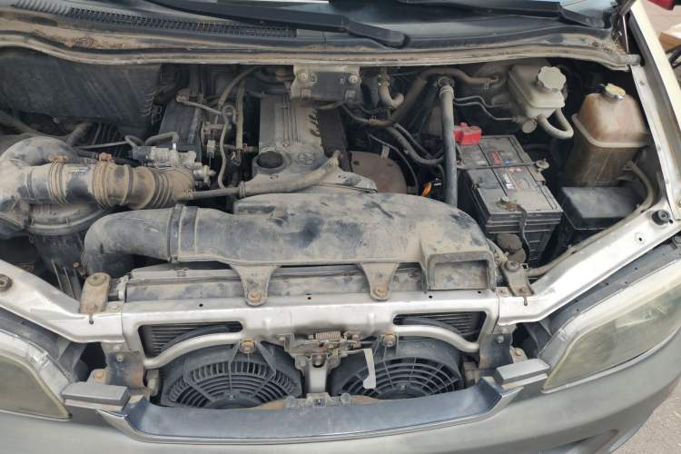 Used JAC Group Refine 2008 2.4L Colorful Journey Gasoline Manual Standard Version HFC4GA1-C Engine Bay