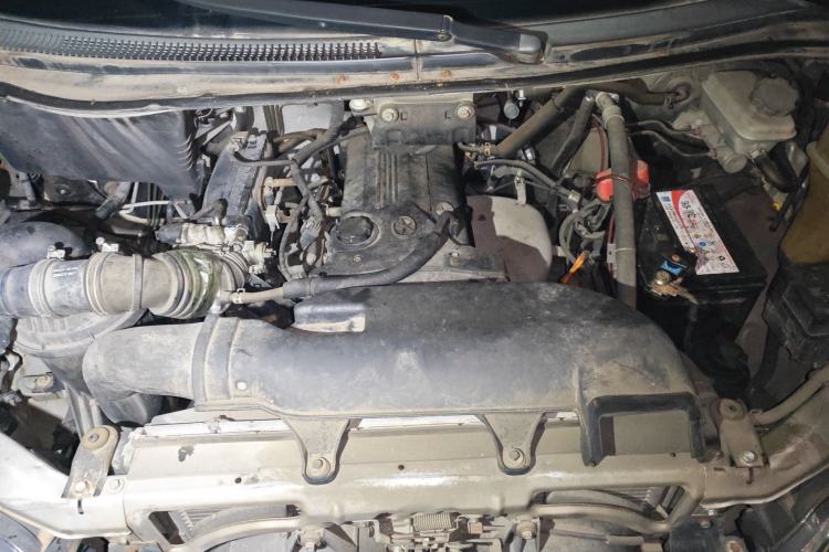 Used JAC Group Refine 2008 2.0L Shuttle Gasoline Basic Version with Single Air Conditioner Engine Bay