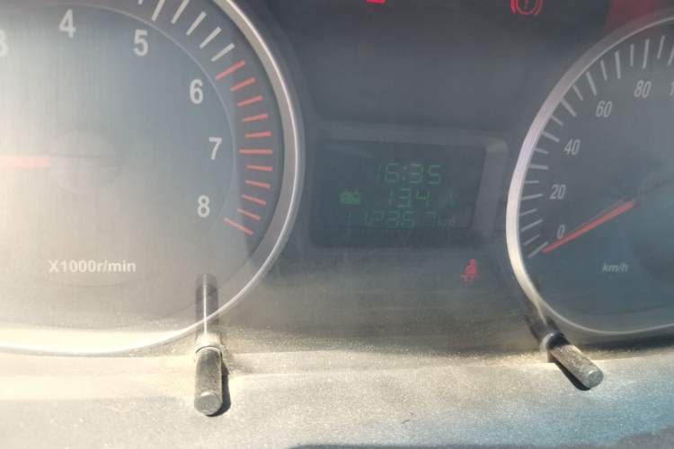 Used JAC Group Refine 2008 2.4L Colorful Journey Gasoline Manual Standard Version HFC4GA1-C Odometer Close Up