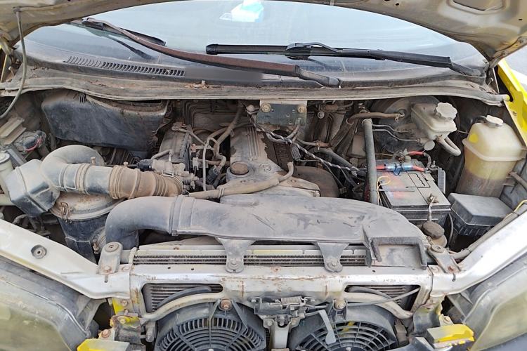 Used JAC Group Refine 2008 2.0L Shuttle Gasoline Basic Version with Single Air Conditioner Engine Bay