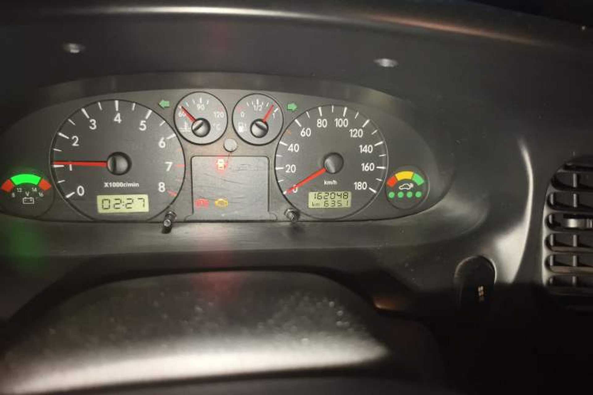 Used JAC Group Refine  Odometer Close Up