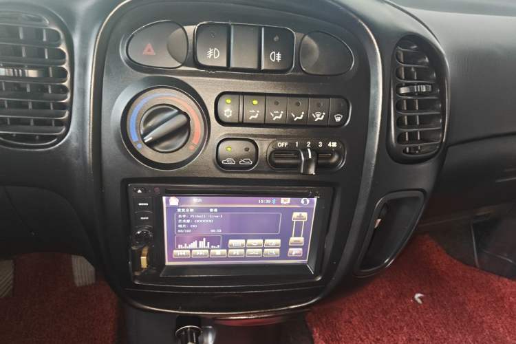 Used JAC Group Refine 2011 2.0L Shuttle Gasoline Comfort Edition HFC4GA3 Audio And AC Panel