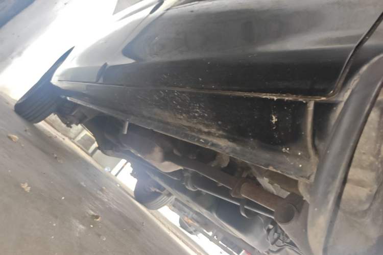 Used JAC Group Refine 2011 2.0L Shuttle Gasoline Comfort Edition HFC4GA3 Chassis Front Right