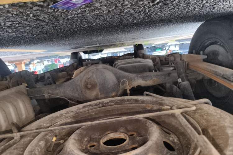 Used JAC Group Refine 2011 2.0L Shuttle Gasoline Standard Edition HFC4GA3 Chassis Rear