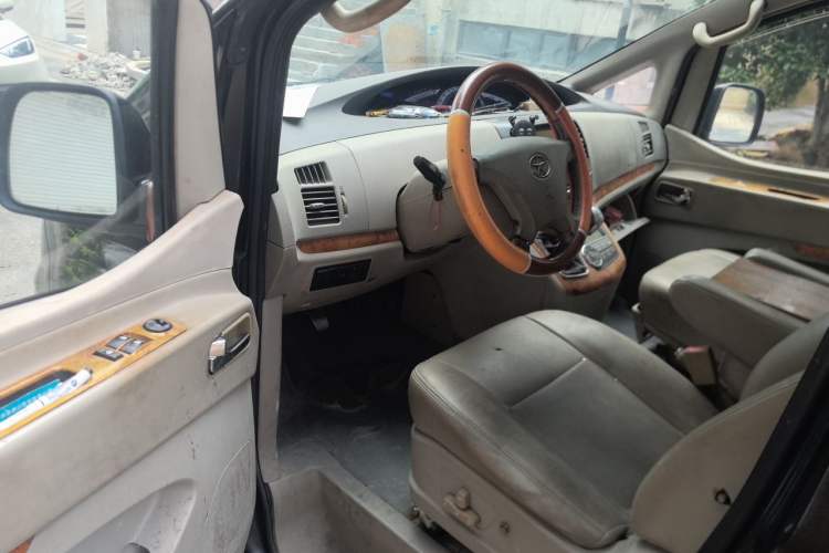 Used JAC Group Refine 2011 2.0T Xianghe Gasoline Luxury Edition HFC4GA3-1C Driver Seat