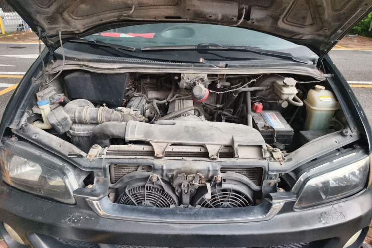 Used JAC Group Refine 2011 2.0L Shuttle Gasoline Standard Edition HFC4GA3 Engine Bay
