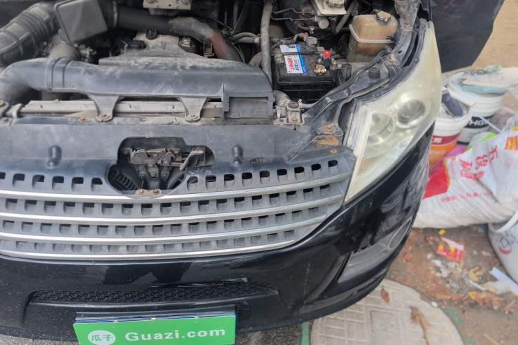 Used JAC Group Refine 2011 2.0T Xianghe Gasoline Luxury Edition HFC4GA3-1C Engine Bay Left